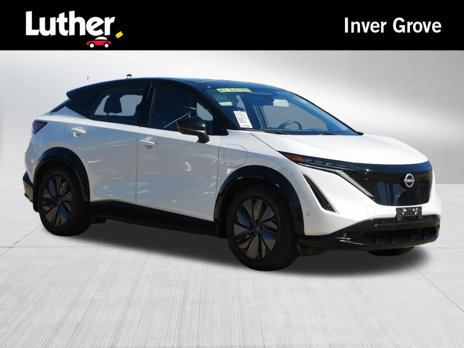 2024 Nissan Ariya Platinum+ AWD's photo