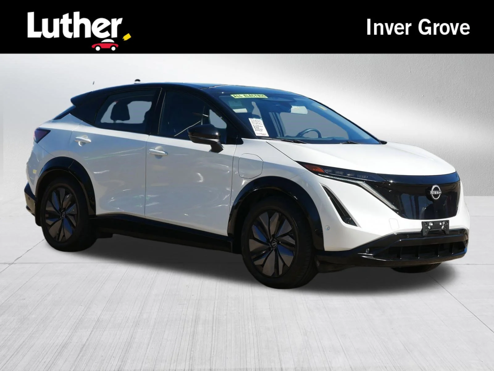 2024 Nissan Ariya Platinum+ AWD's photo