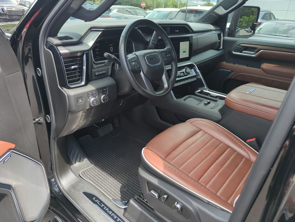 Used 2025 Black GMC Denali Ultimate image 11