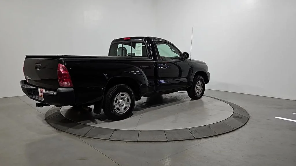Used 2013 Black Toyota Base image 5