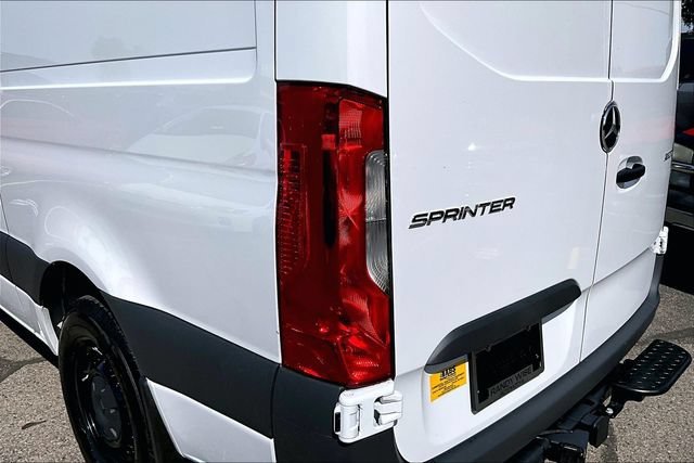 New 2026 Arctic White Mercedes-Benz Cargo 144 WB image 52