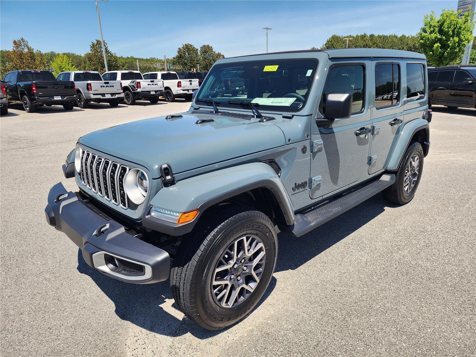 New 2026 Anvil Clear-Coat Exterior Paint Jeep Sahara image 3