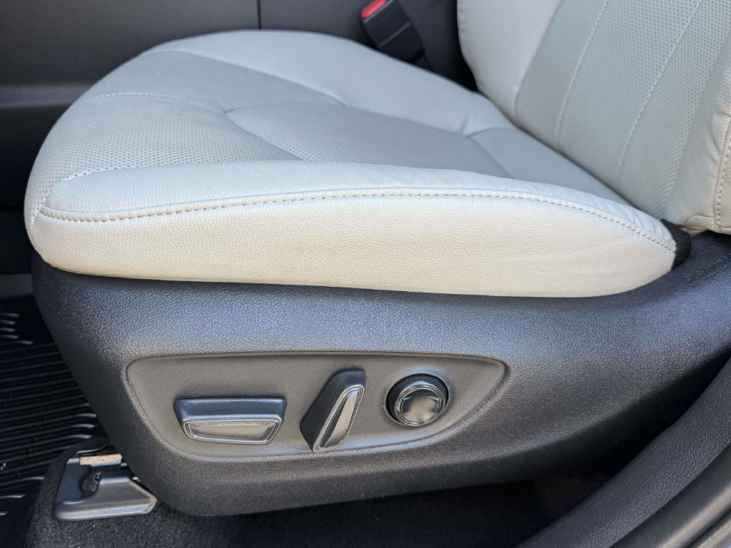 Used 2024 White Toyota Platinum image 21