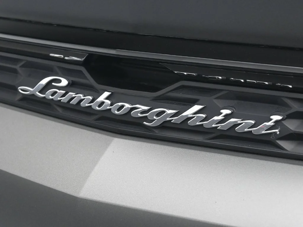 Used 2025 Gray Lamborghini SE image 21
