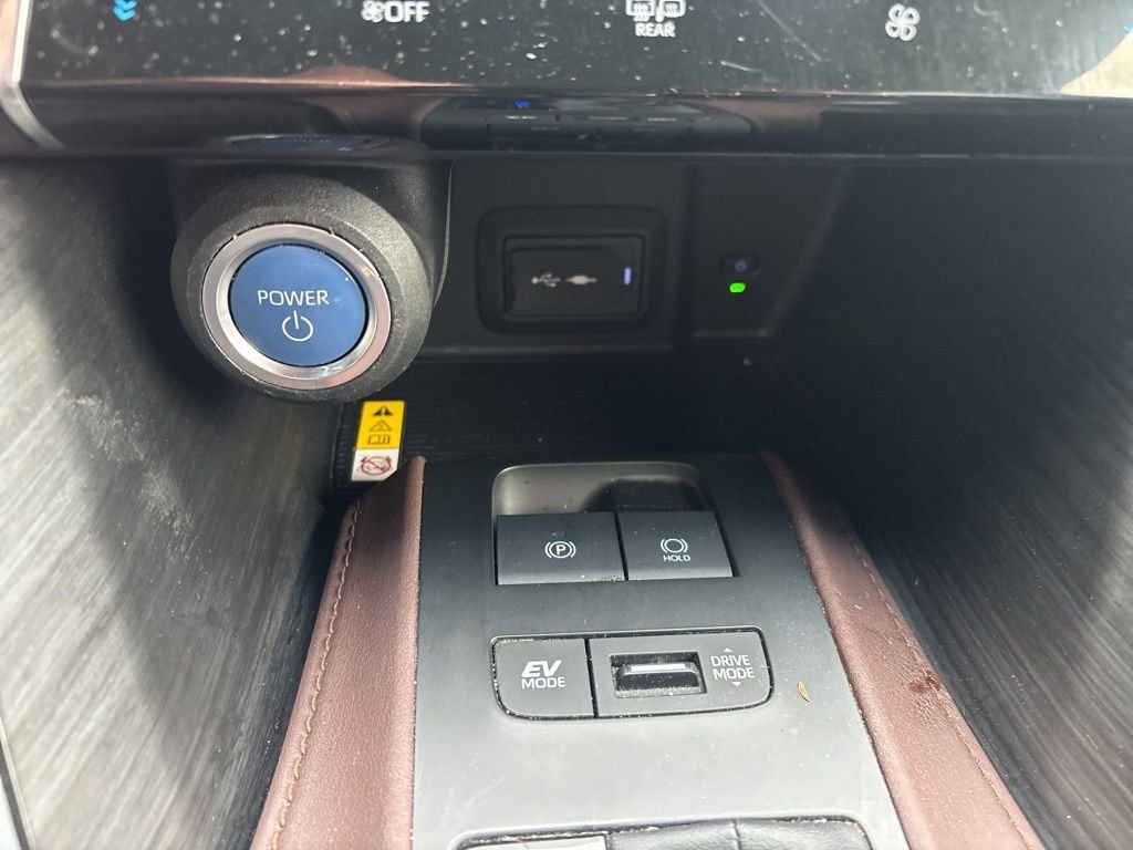Used 2021 Silver Toyota XLE image 22