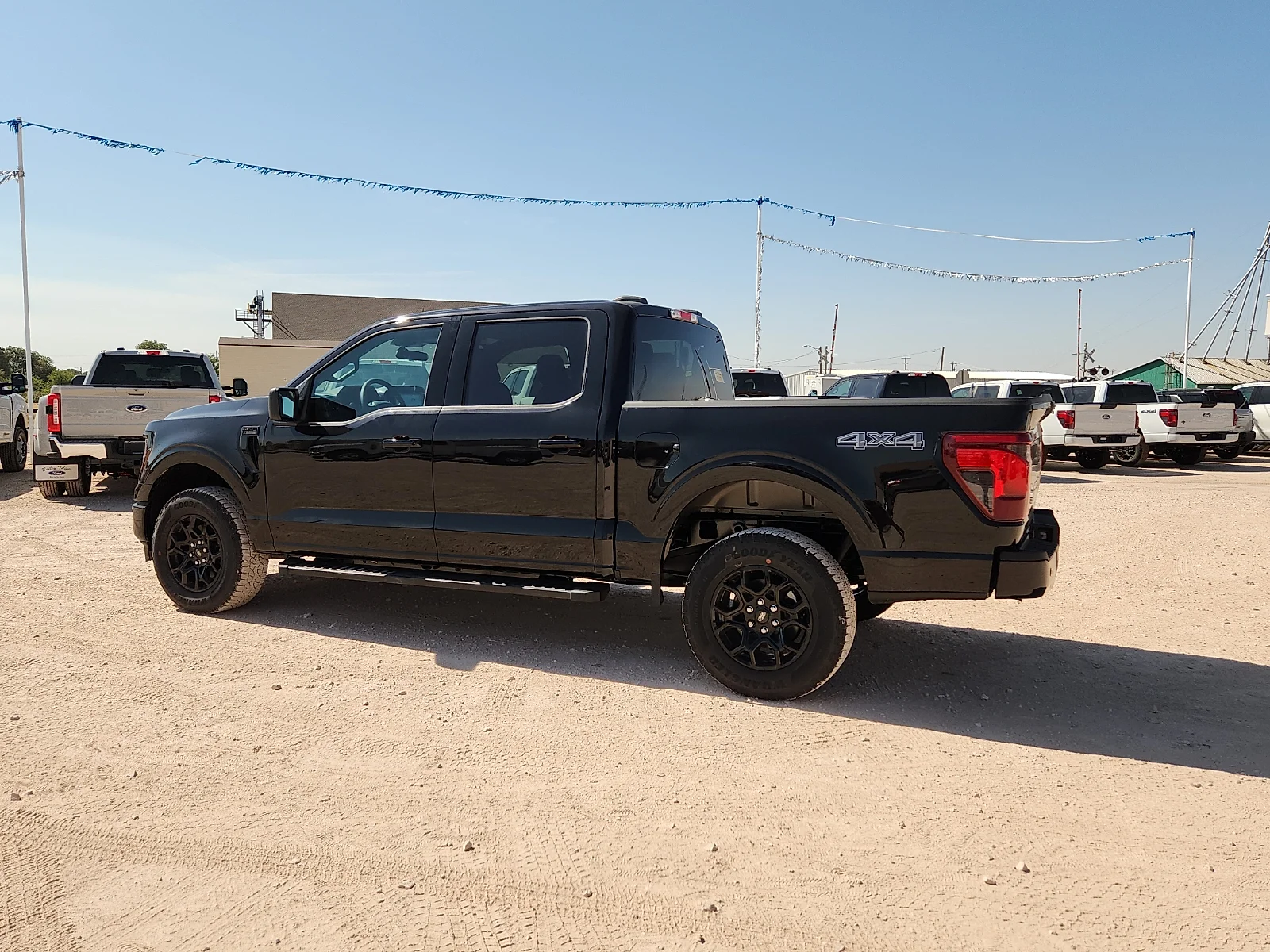 New 2026 Agate Black Metallic Ford XLT image 4