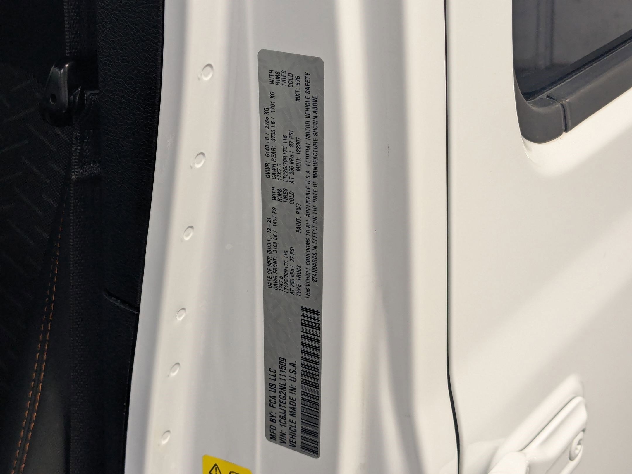 Used 2022 Bright White Clearcoat Jeep Mojave image 25