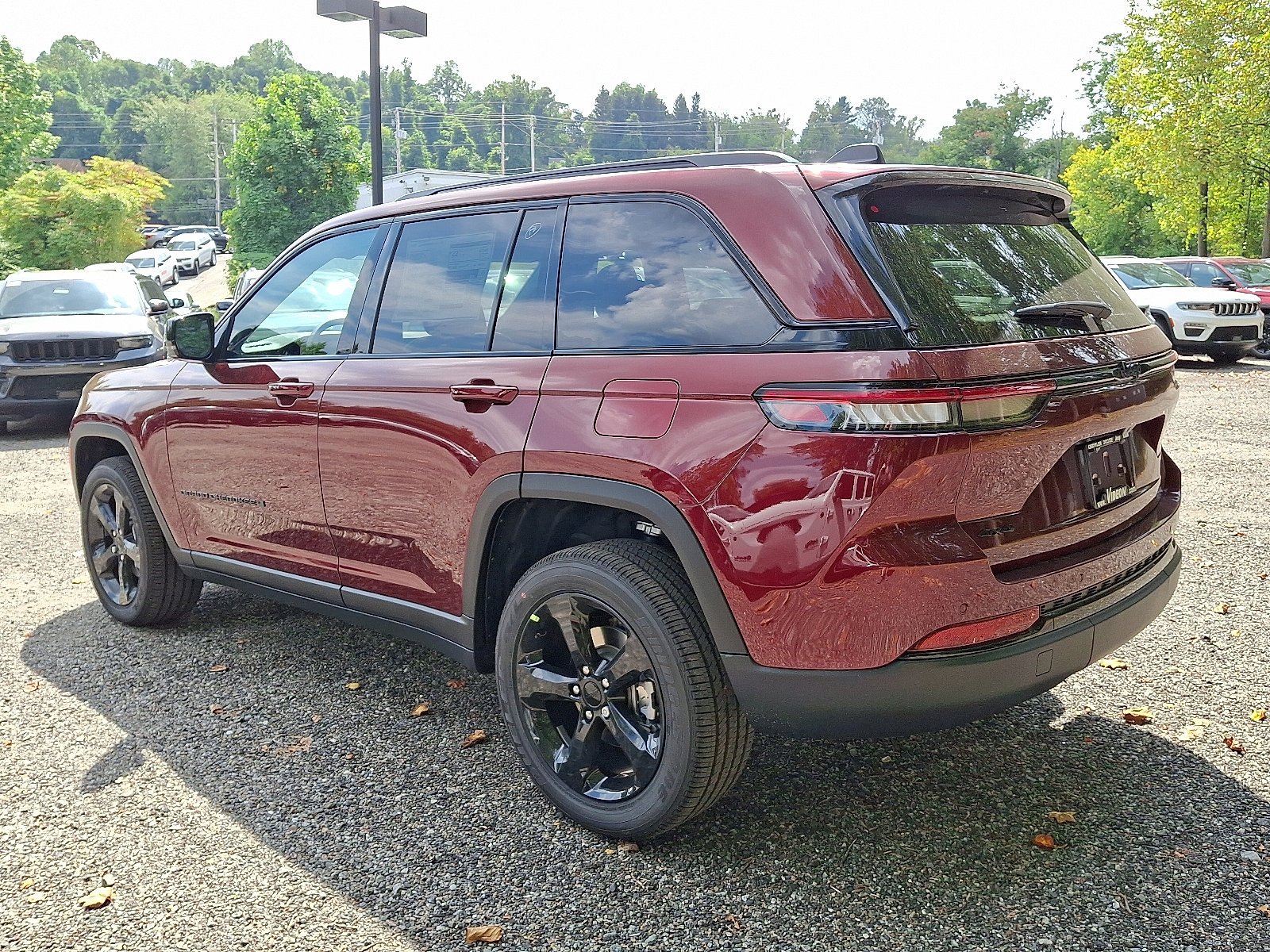 2025 Jeep Grand Cherokee Altitude - Photo 3