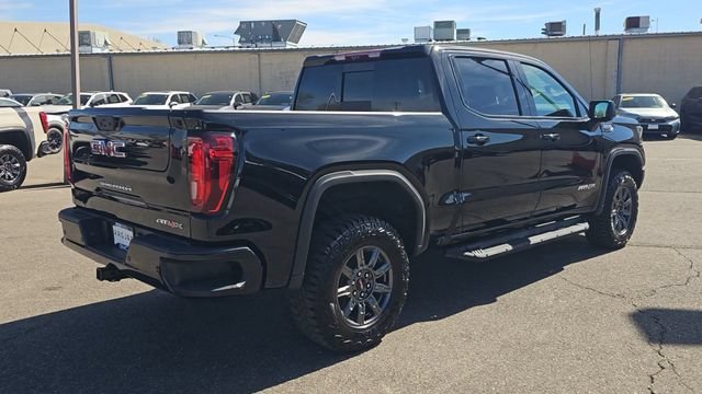2026 GMC Sierra 1500 AT4X - Photo 9