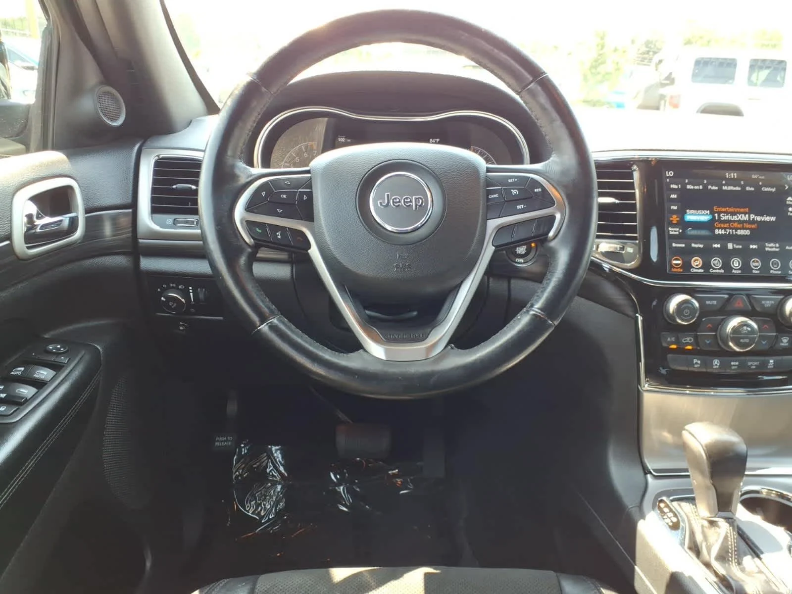 Certified Used 2022 Diamond Black Crystal P/C Jeep Laredo X image 14