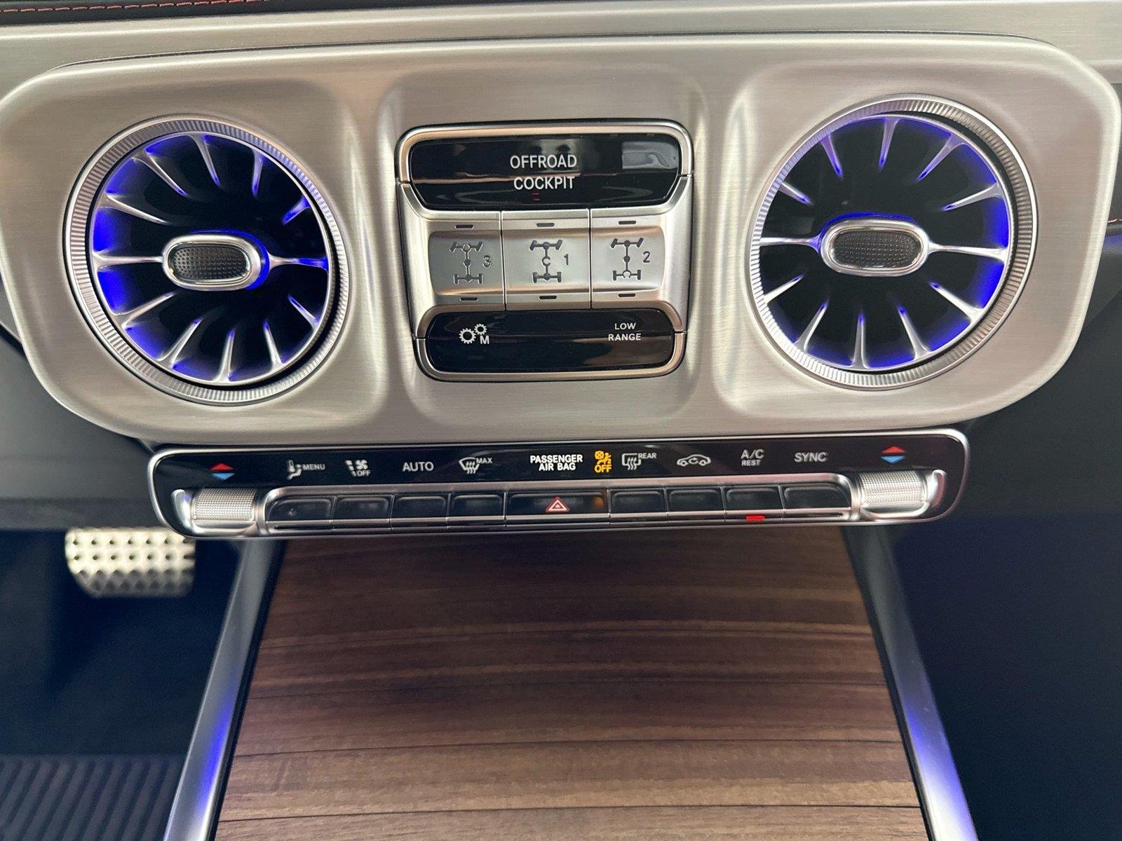 Used 2026 Brilliant Blue Metallic Mercedes-Benz AMG® G 63 | Manufaktur Interior Pkg + | Night Pkg Plus image 17