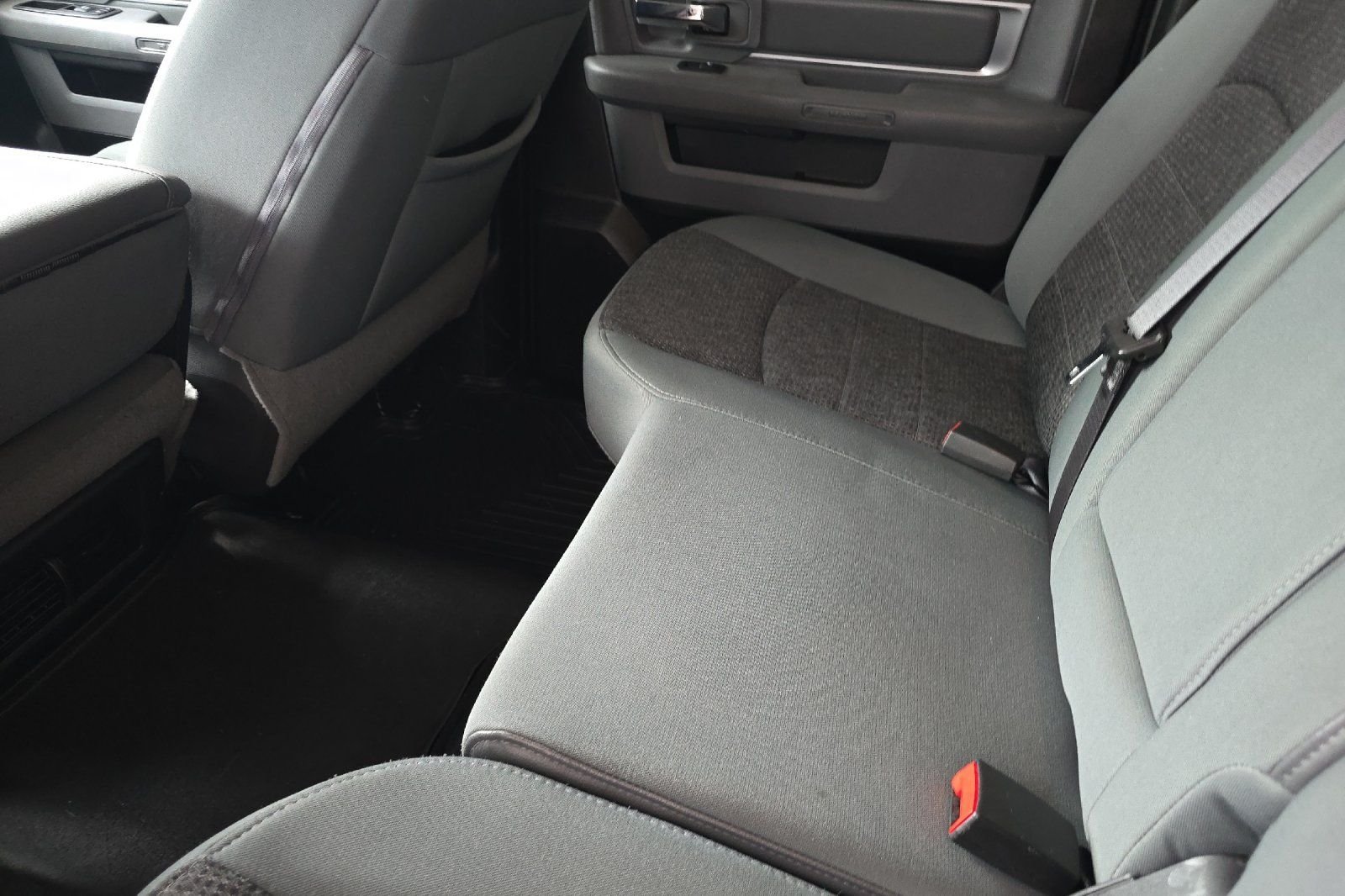 Used 2018 Silver Ram Big Horn image 12