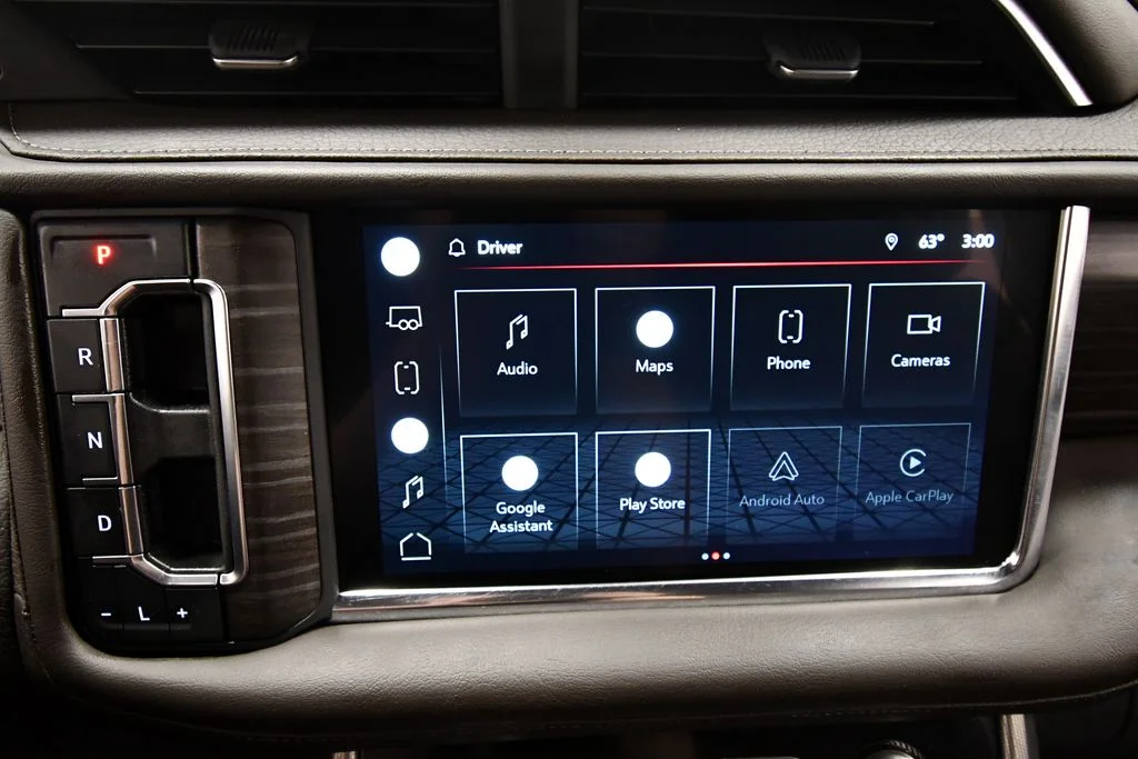 Used 2022 White GMC Denali image 23