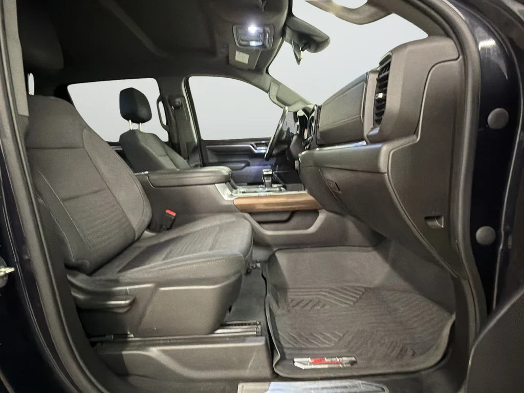 Used 2022 Gray Chevrolet LT image 15