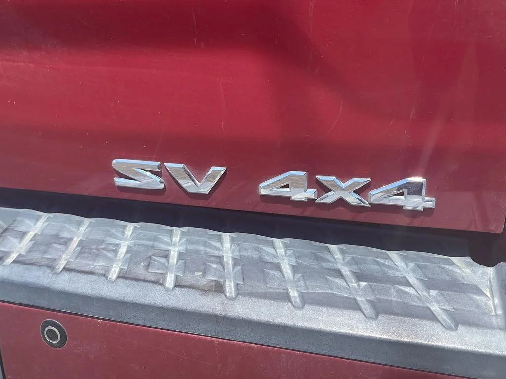 Used 2017 Cayenne Red Nissan SV image 29