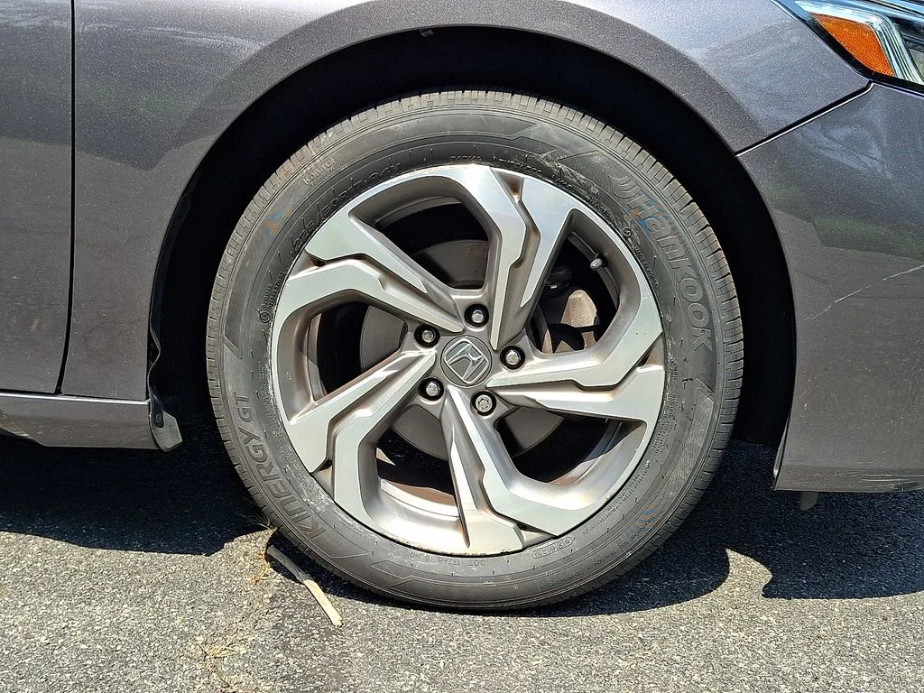 2020 Honda Accord EX - Photo 8
