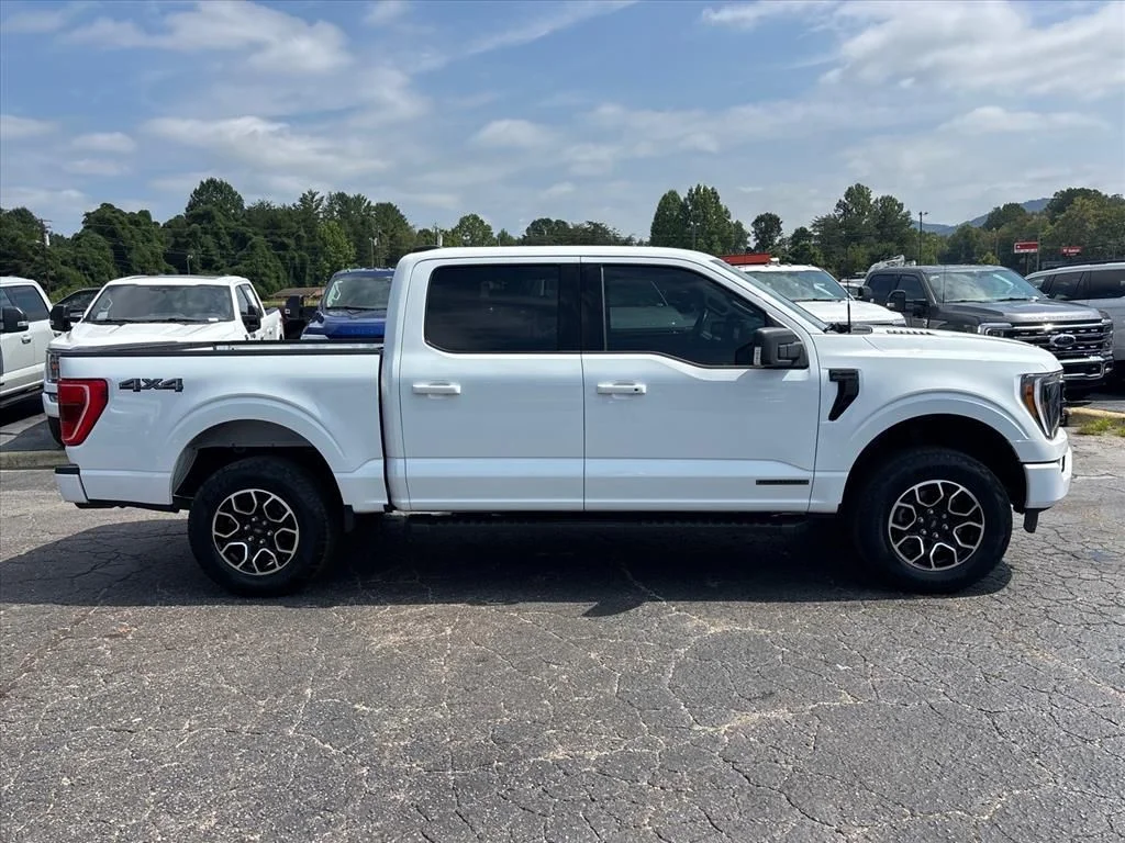 Used 2023 White Ford XLT image 9