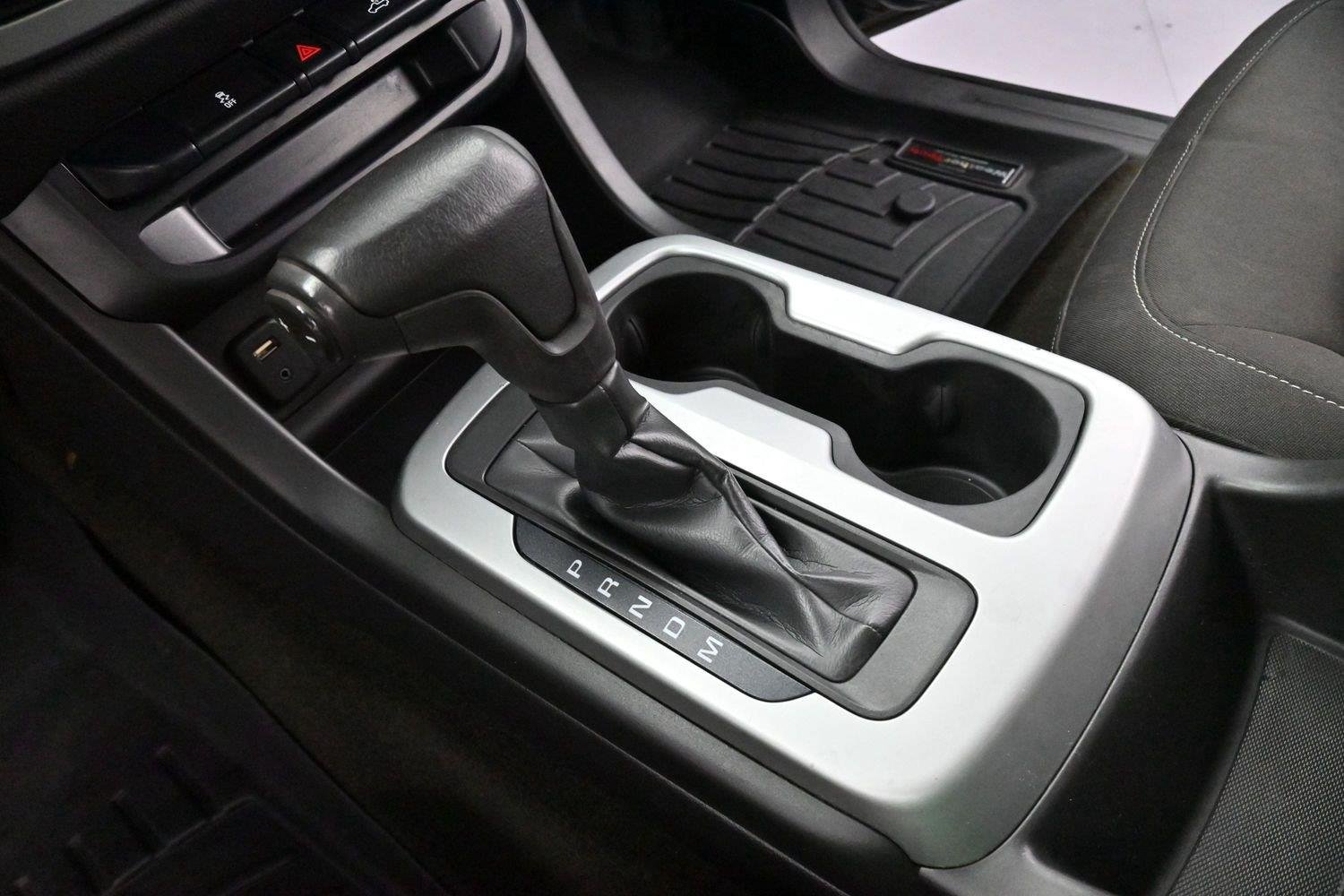 Used 2015 Brownstone Metallic Chevrolet 4WD LT image 31