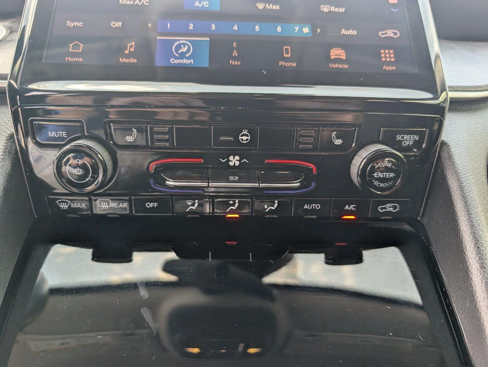 Used 2022 Rocky Mountain Pearlcoat Jeep Limited image 19