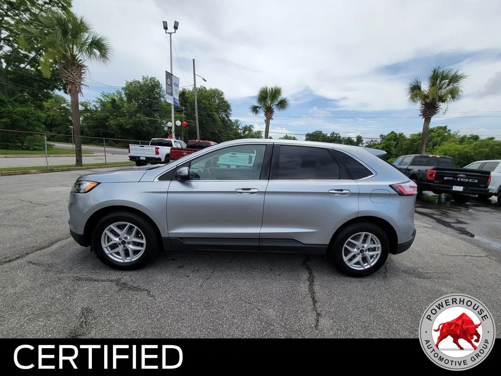 Used 2024 Silver Ford SEL image 2