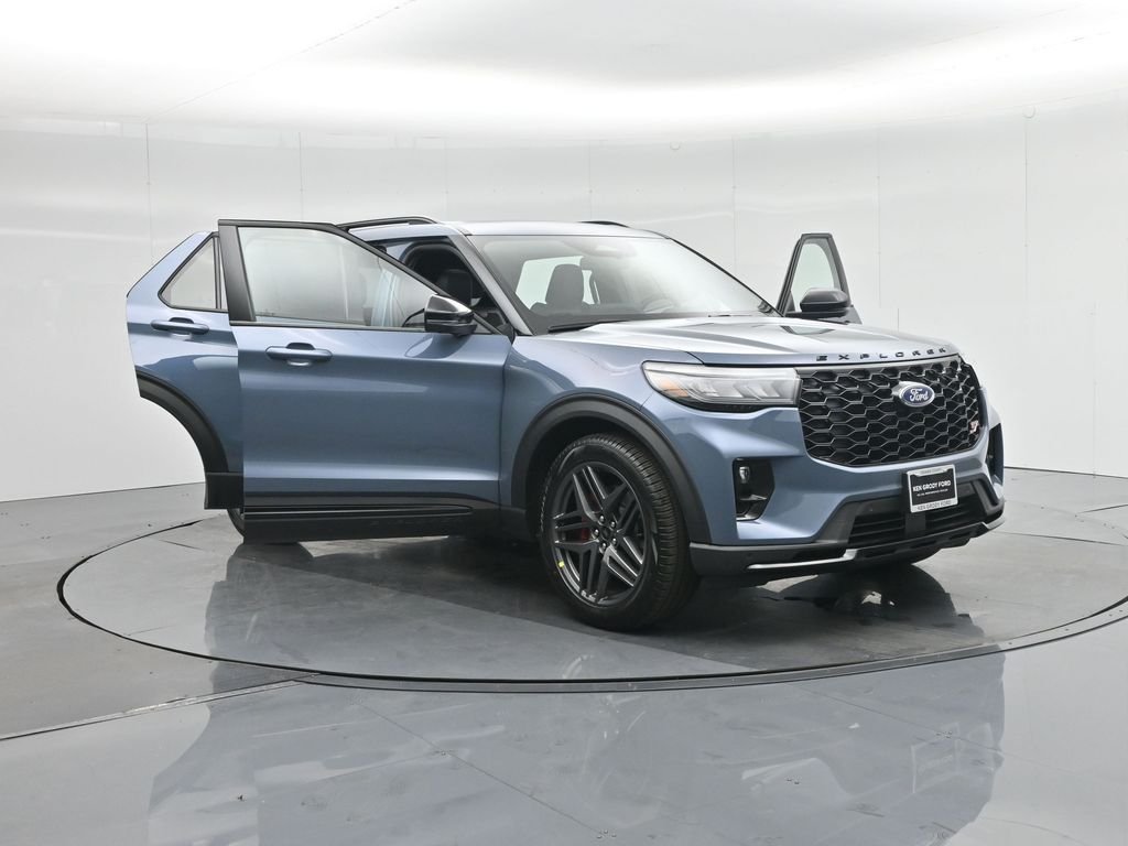 2025 Ford Explorer ST - Photo 37