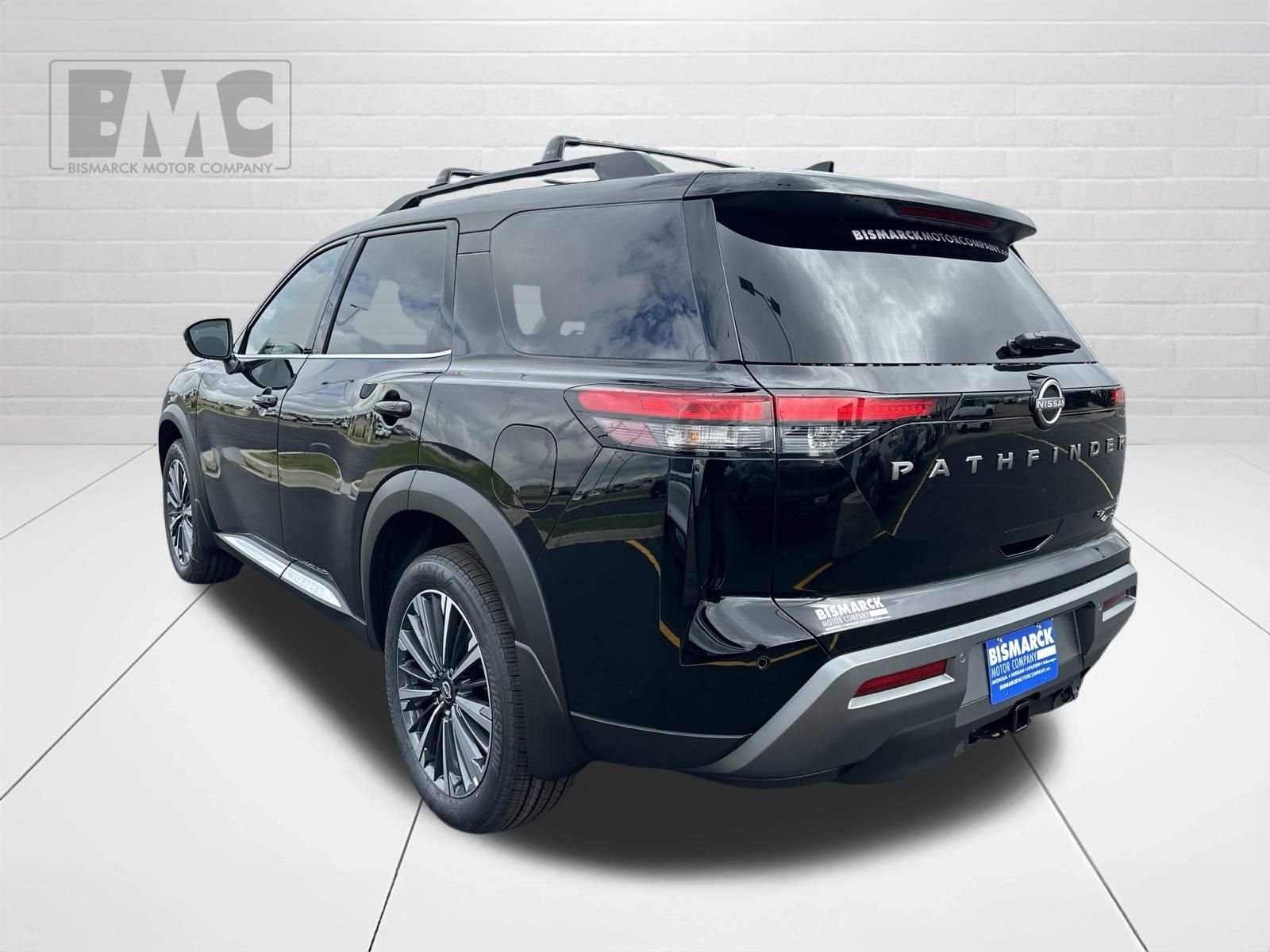 New 2026 Black Nissan Platinum image 4