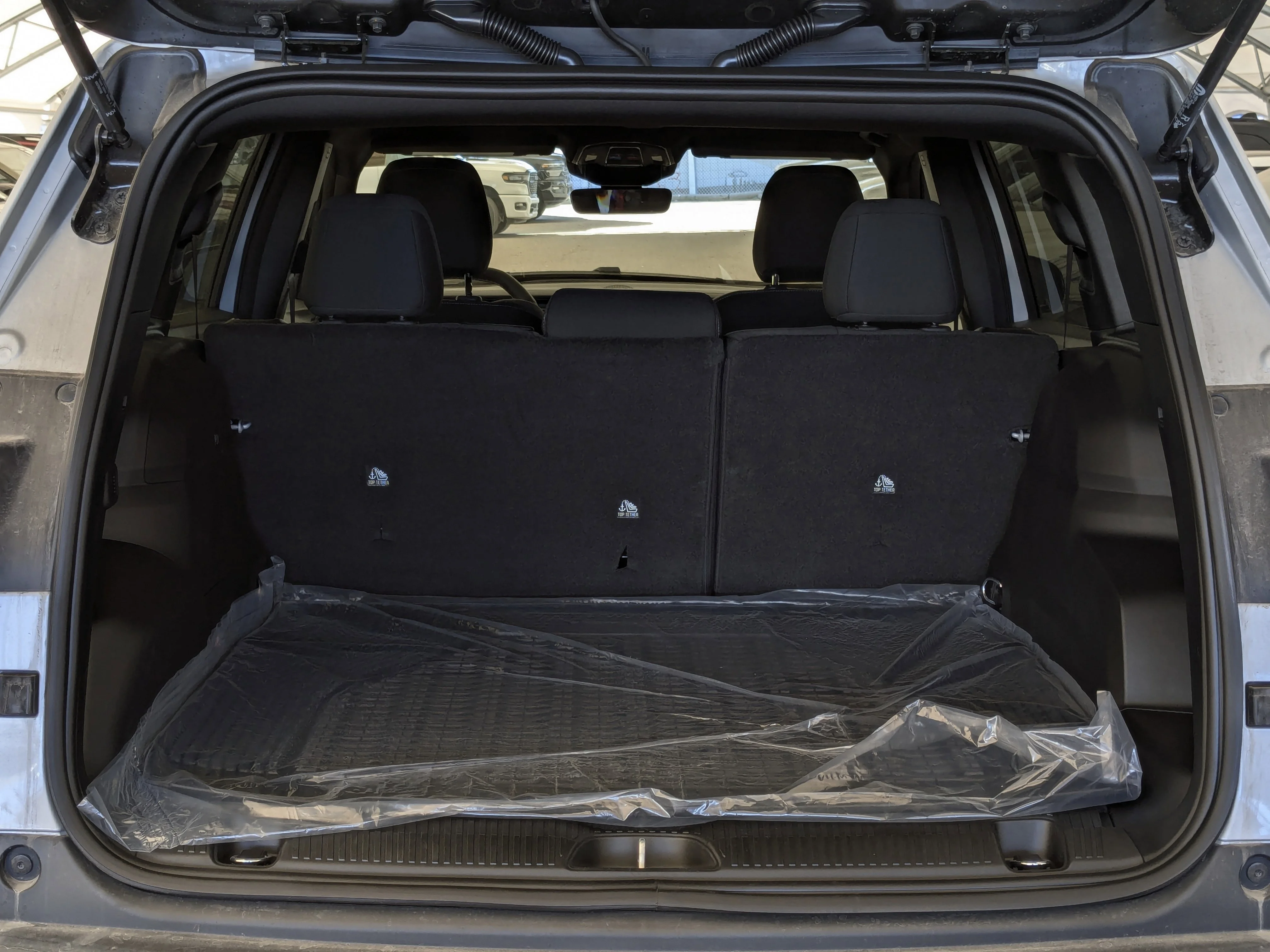 New 2026 Silver Jeep Laredo - 1.6L Turbo Hybrid - 12.3 Uconnect 5 Display - Selec-Terrain System - Active Driving Assist image 27