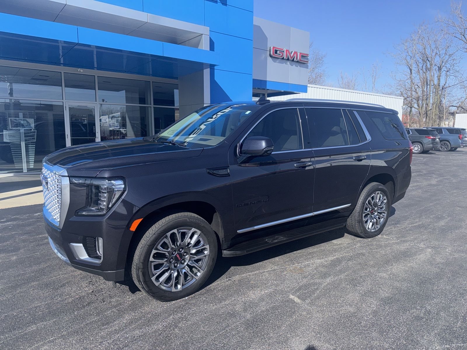 Used 2024 Silver GMC Denali image 2