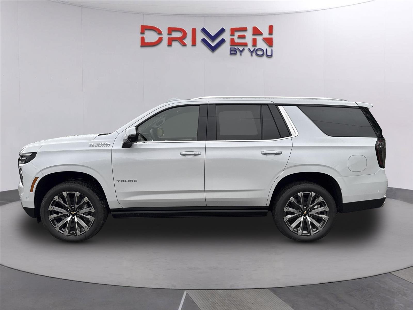 New 2026 Polar White Tricoat Chevrolet High Country image 7