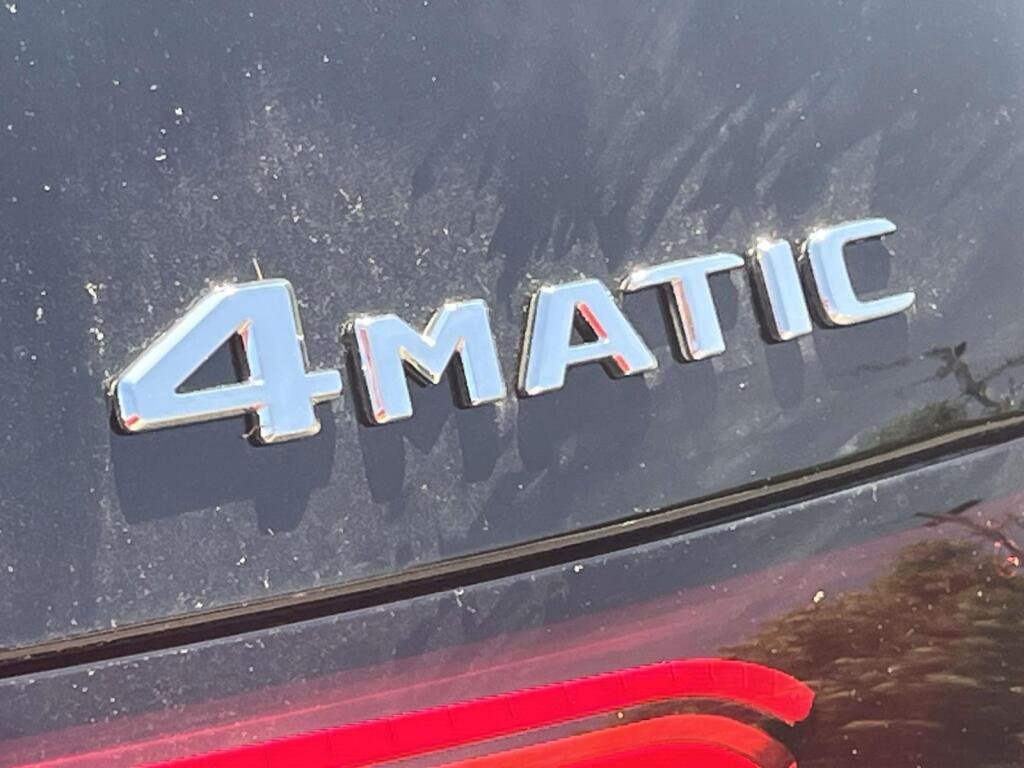 New 2026 2040/Black Mercedes-Benz GLC 300 image 15