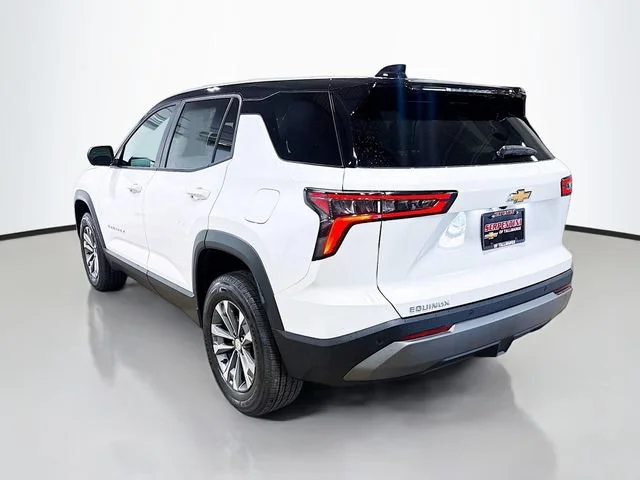 2027 Chevrolet Equinox LT - Photo 10