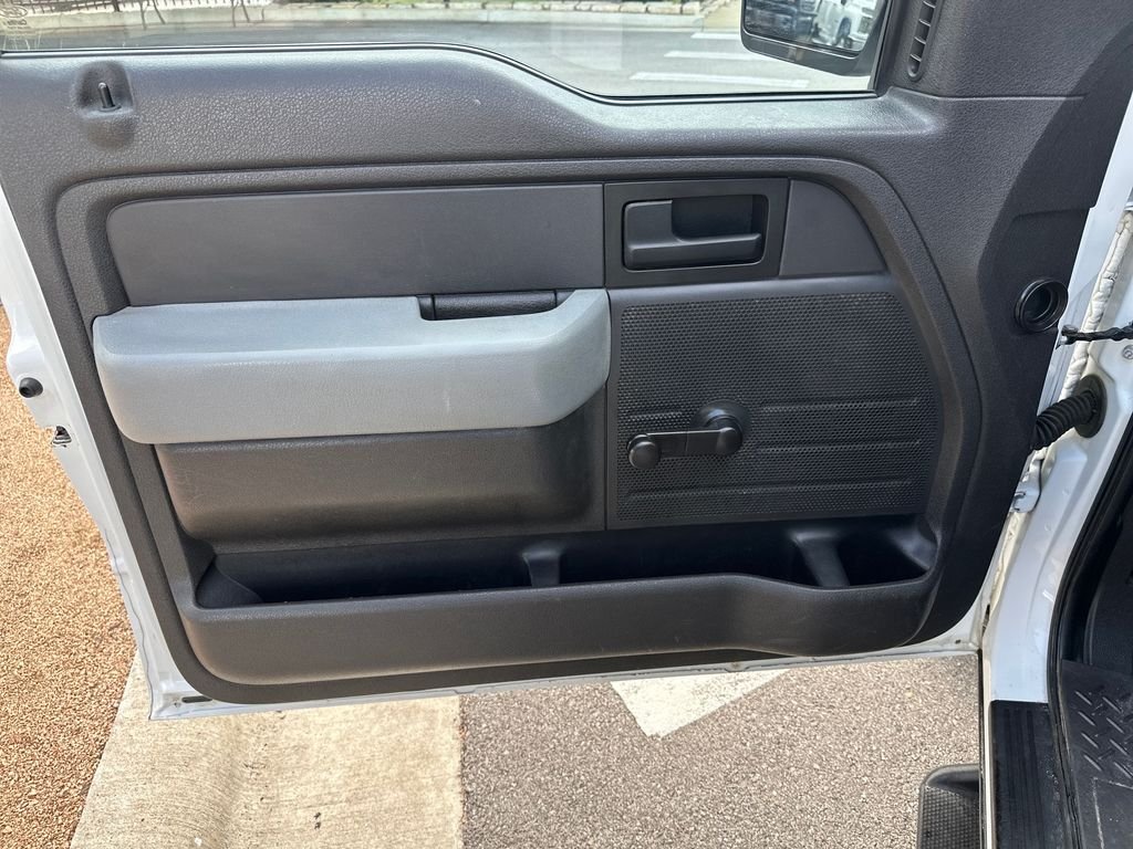 Used 2013 White Ford XL image 15