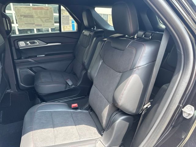 New 2026 Agate Black Metallic Ford ST image 13