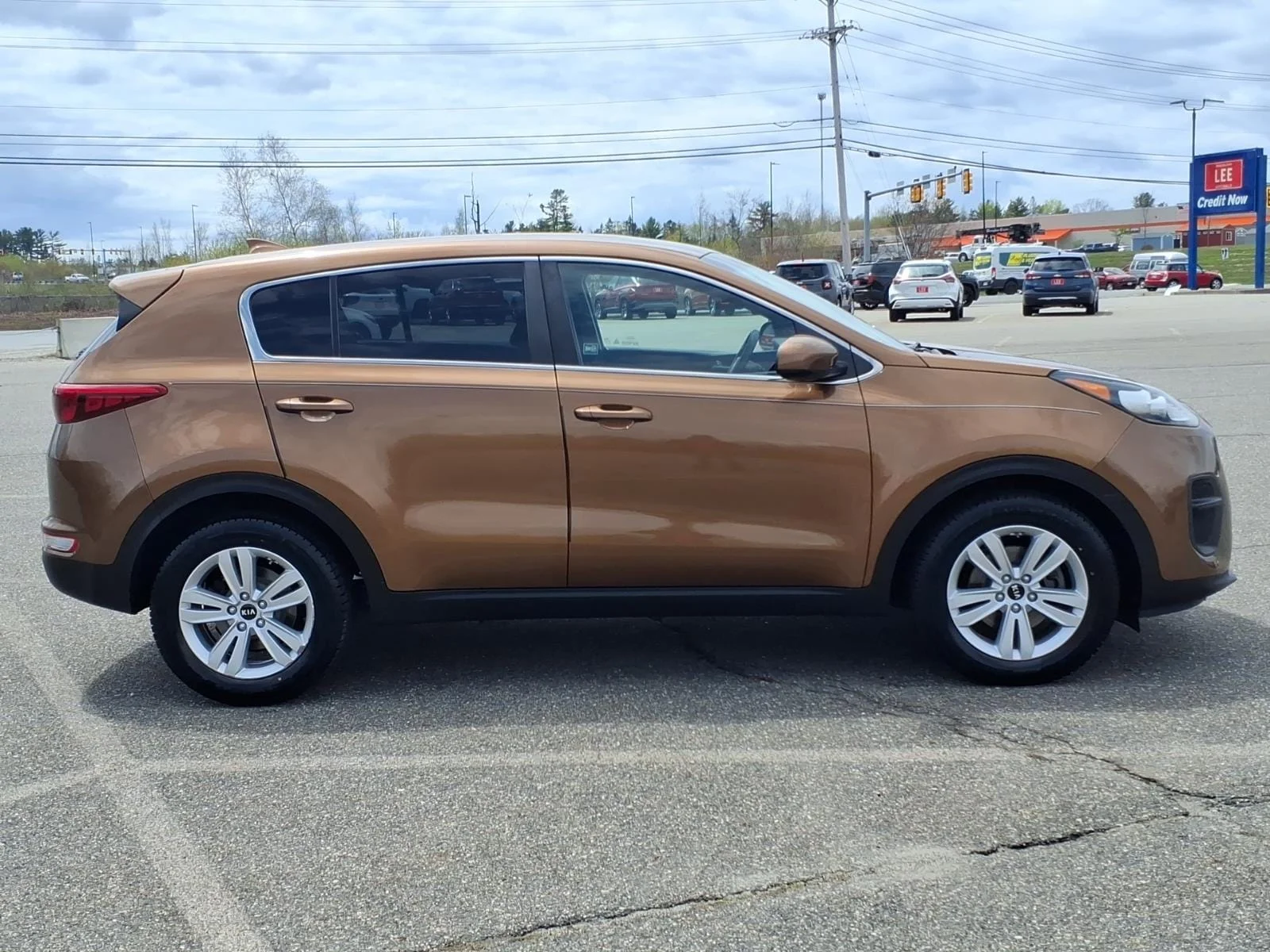Used 2019 Copper Kia LX image 4