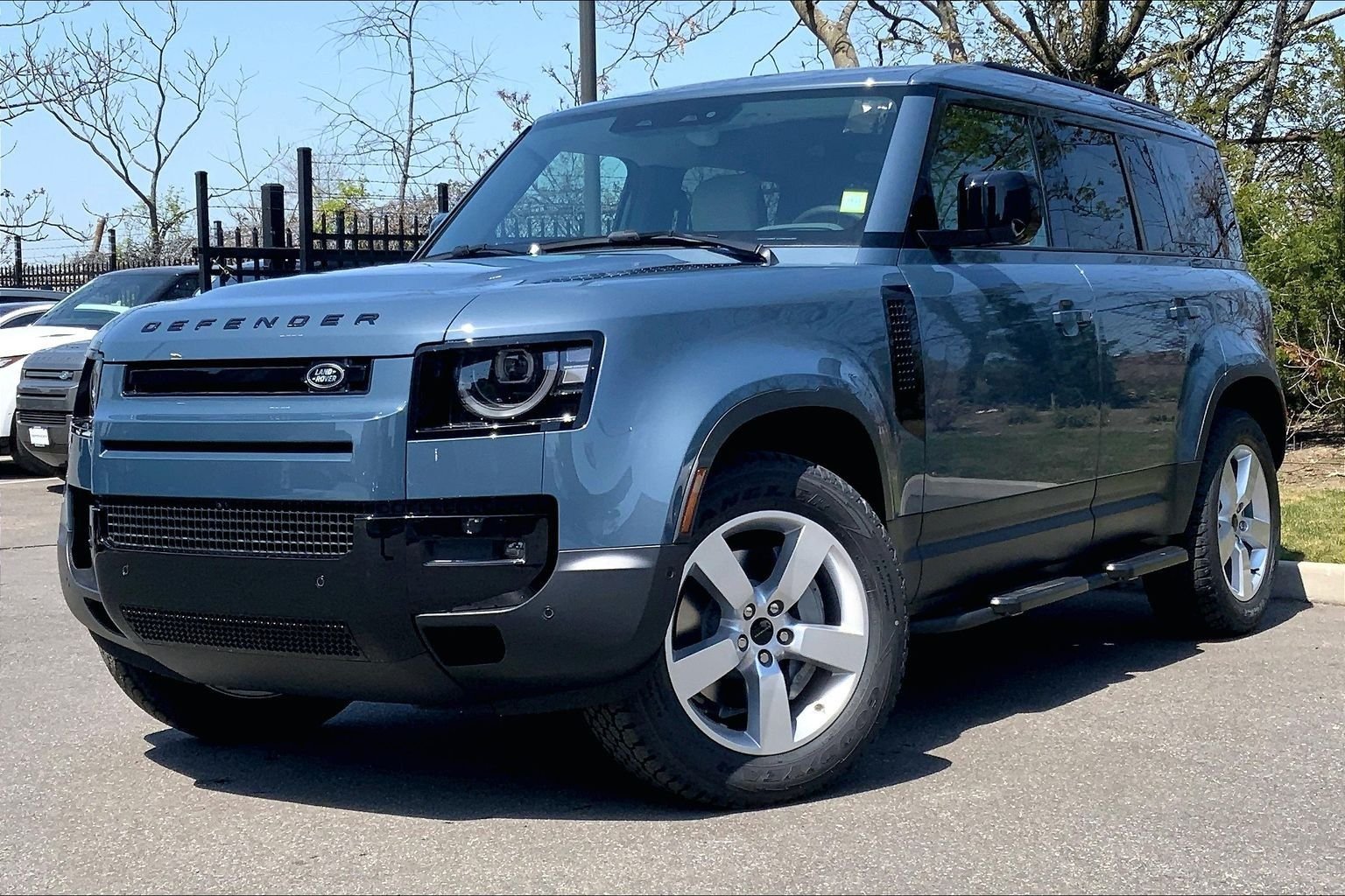 2026 Land Rover Defender 110 S P300's photo