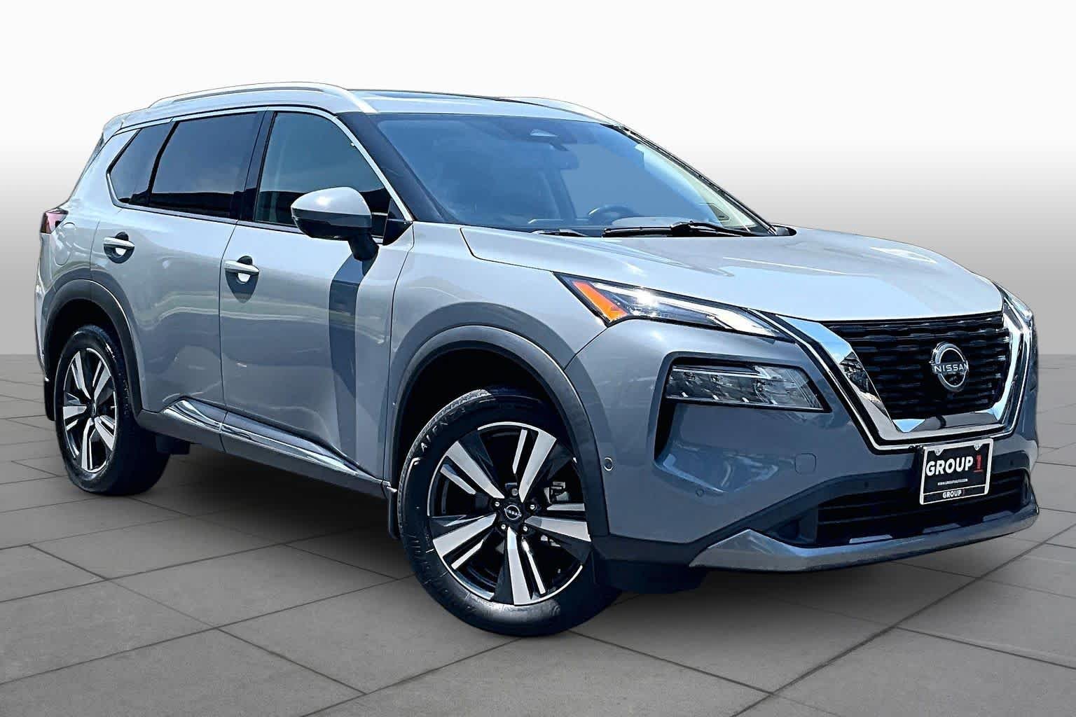 Used 2023 Boulder Gray Pearl Nissan SL image 3