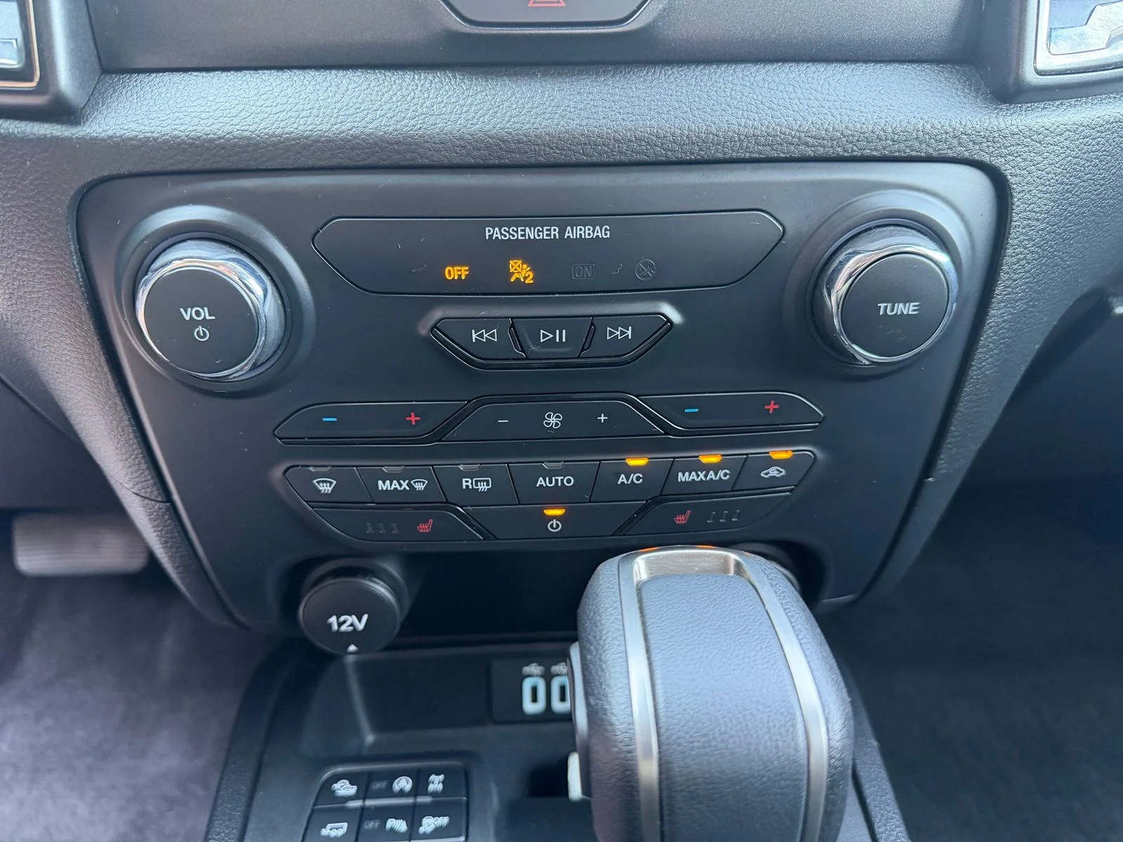 Used 2023 Gray Ford Lariat image 21