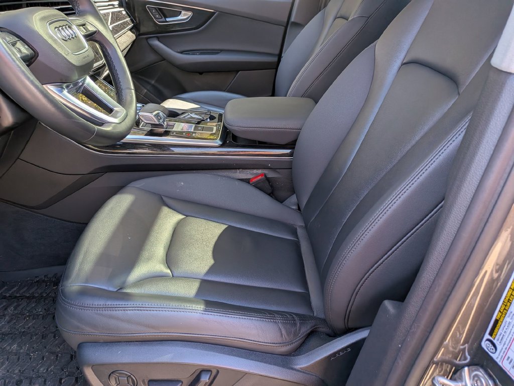 Used 2023  Audi 45 Premium image 11