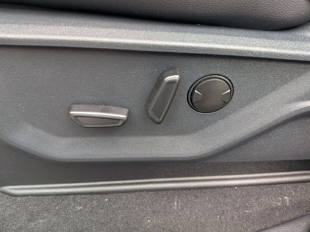 New 2026 Gray Ford Lariat image 10