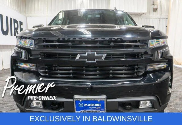 Used 2022 Black Chevrolet RST image 3