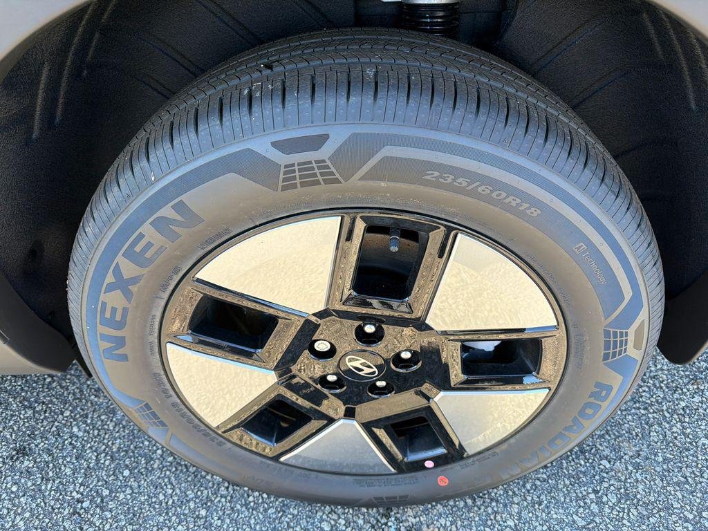 New 2026 Black Hyundai SE image 20