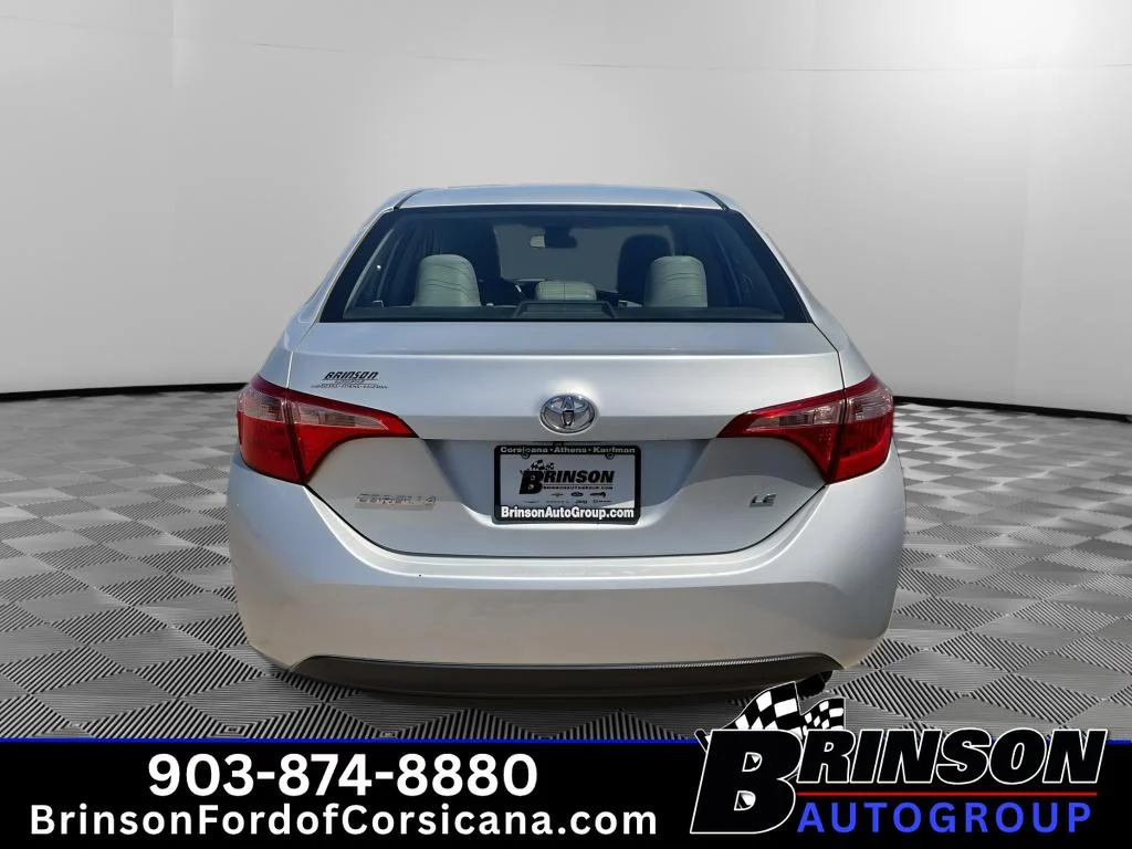 Used 2018 Classic Silver Metallic Toyota LE image 6