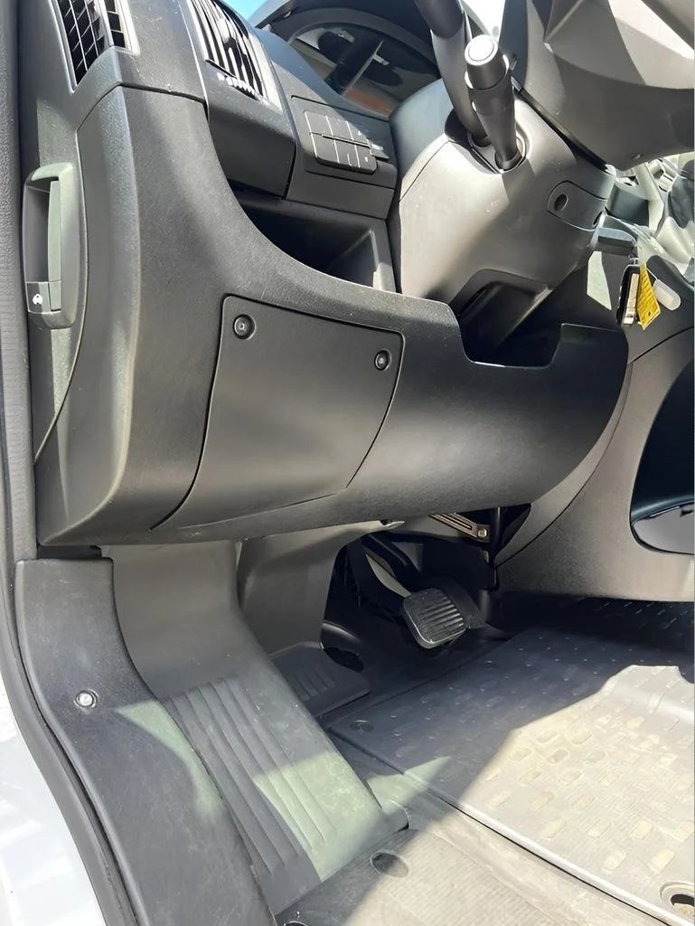 Used 2014 White Ram Base image 11
