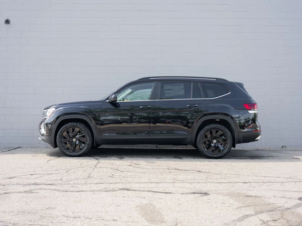 New 2026 Deep Black Pearl Volkswagen 2.0T SE W/TECHNOLOGY image 3
