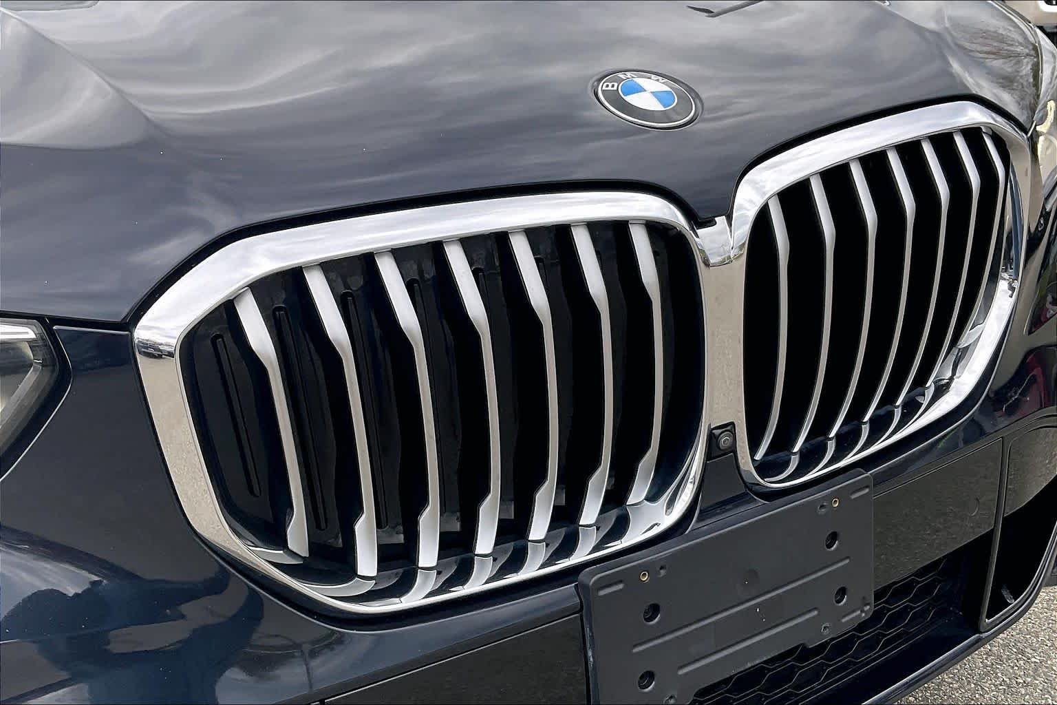 Used 2021 Carbon Black Metallic BMW xDrive40i image 31