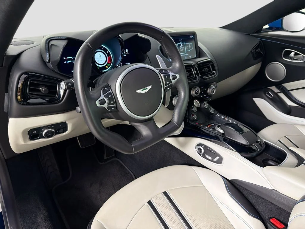 Used 2021 Blue Aston Martin Base image 9