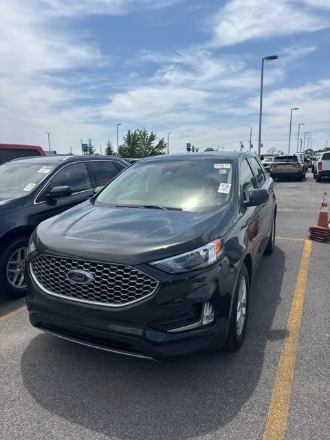 2023 Ford Edge SEL AWD's photo