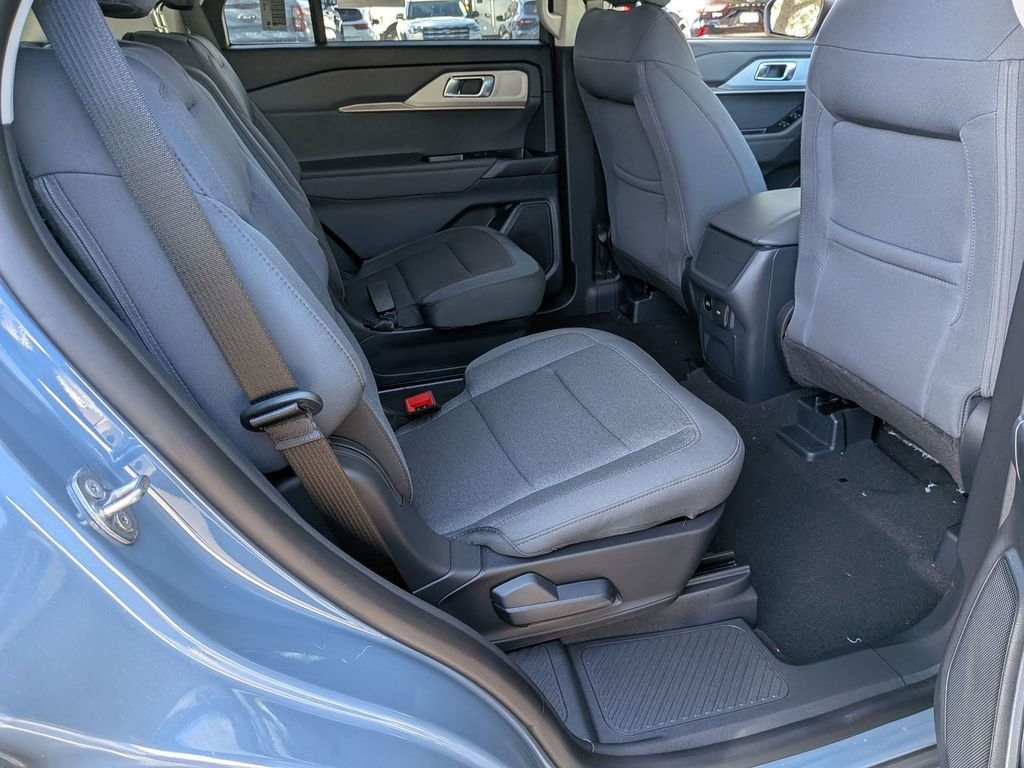 New 2026 Vapor Blue Metallic Ford Active image 32
