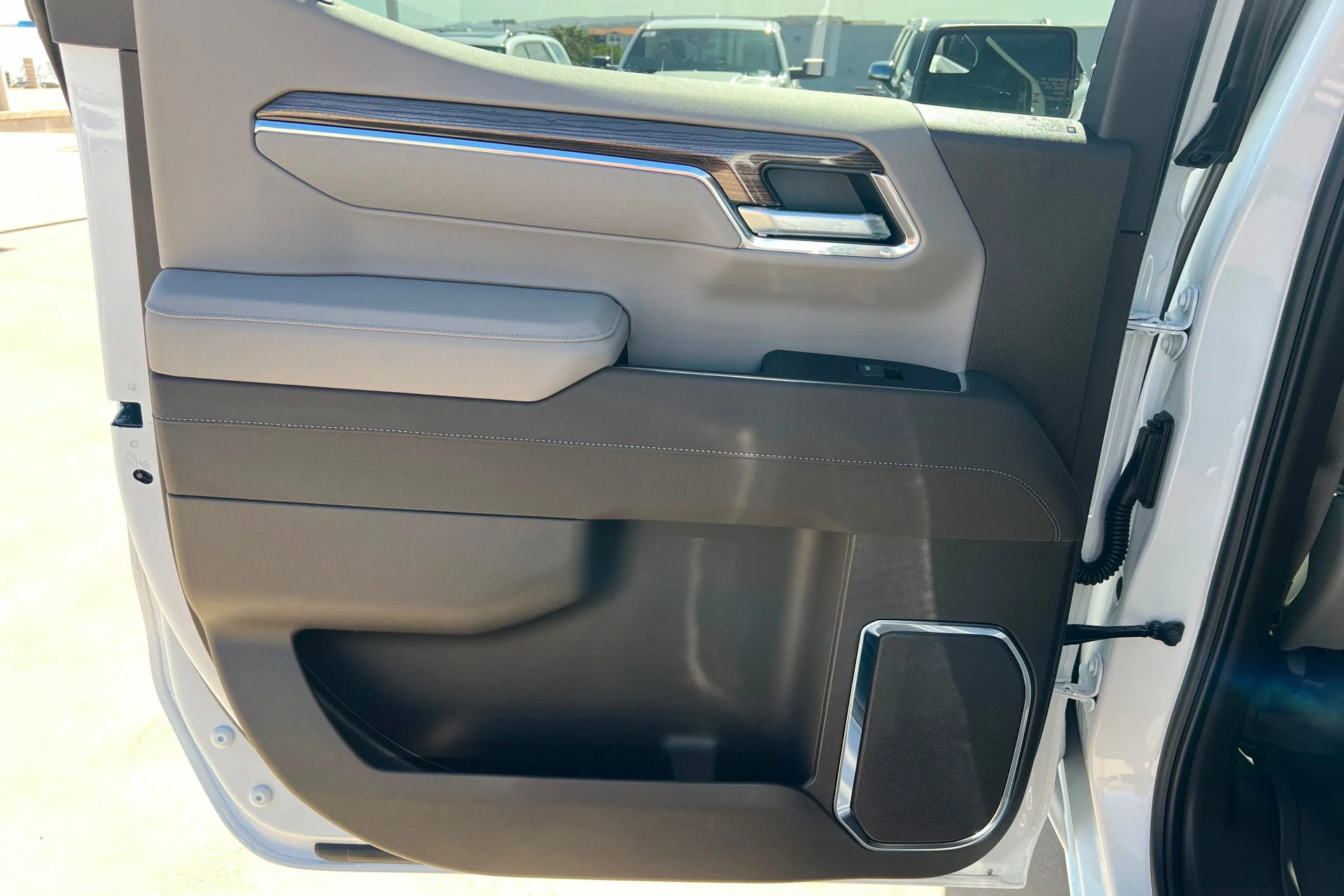 New 2026 Summit White Chevrolet LT Trail Boss image 18