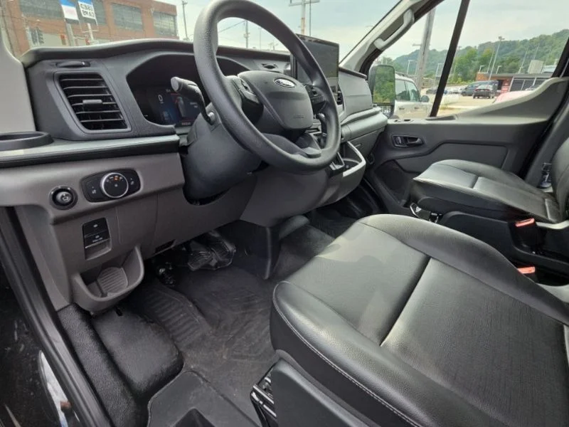 New 2026 Black Ford Base image 19